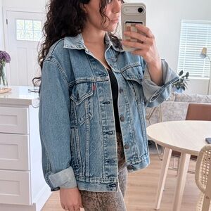 Vintage Levi's Light Blue Denim Trucker Jacket